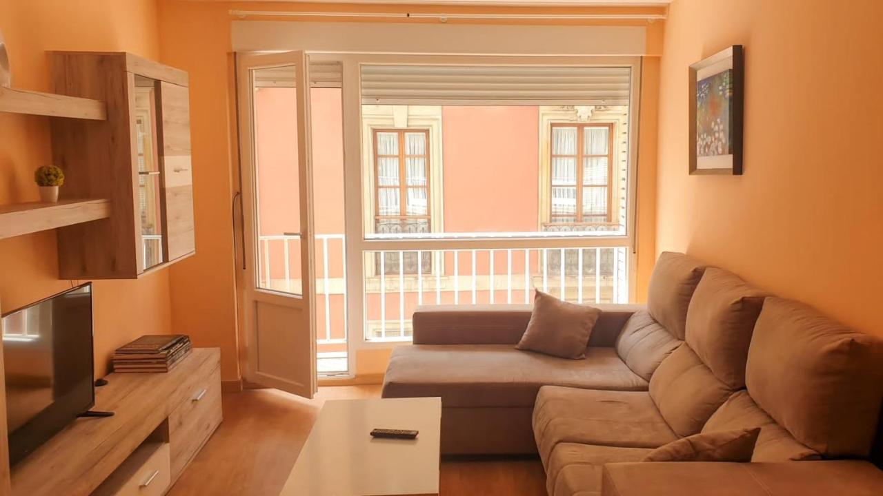 Апартаменты Apartamento Centrico Y Proximo A La Playa Хихон Экстерьер фото